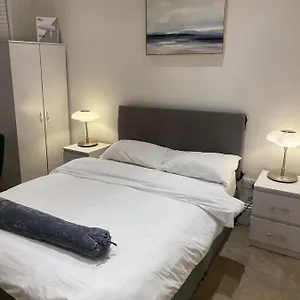 https://ij-suites.cambridgehotelsuk.com