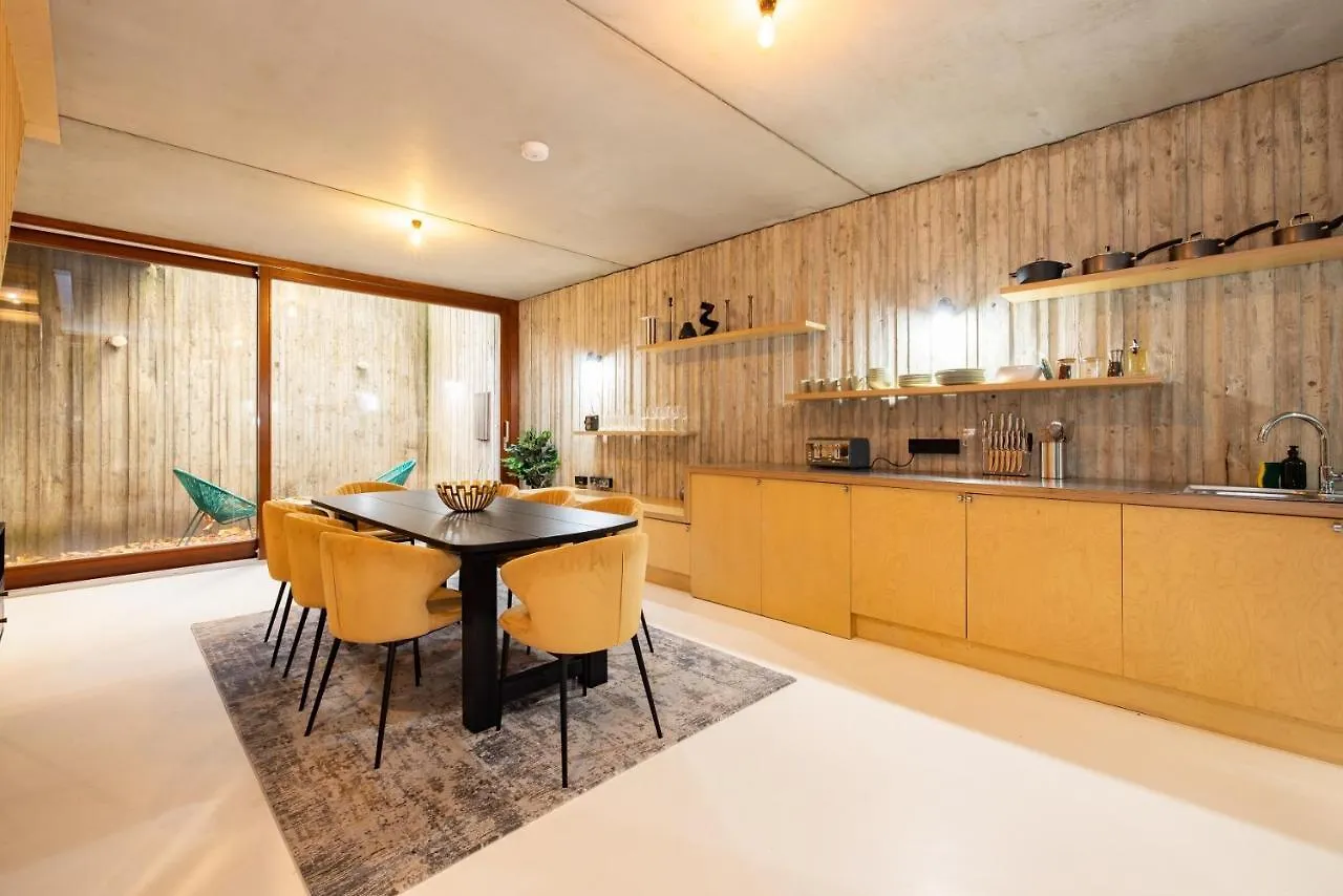 The Victoria Park Sanctuary - Stunning 2Bdr Flat Apartment London 0*,  United Kingdom