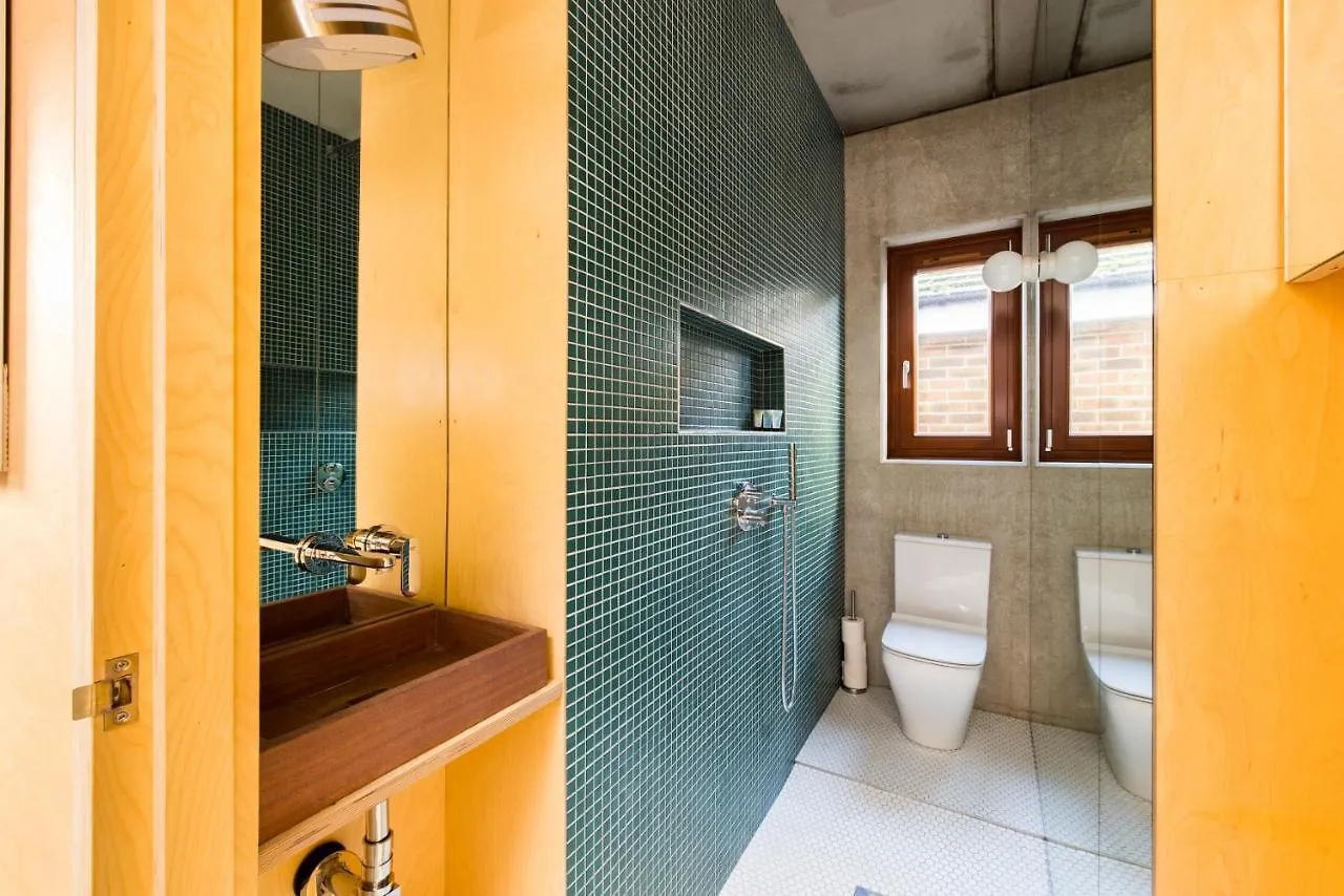 The Victoria Park Sanctuary - Stunning 2Bdr Flat Apartment London United Kingdom