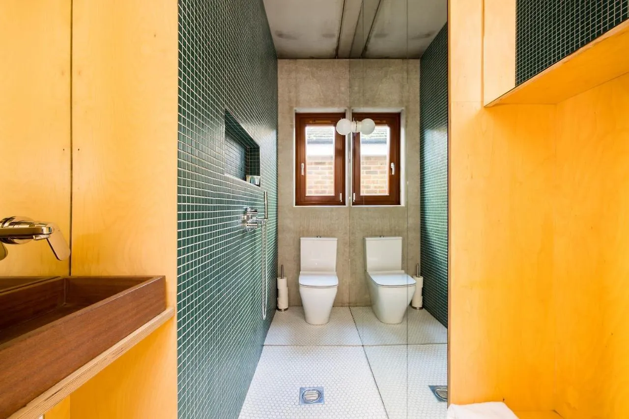 The Victoria Park Sanctuary - Stunning 2Bdr Flat Apartment London