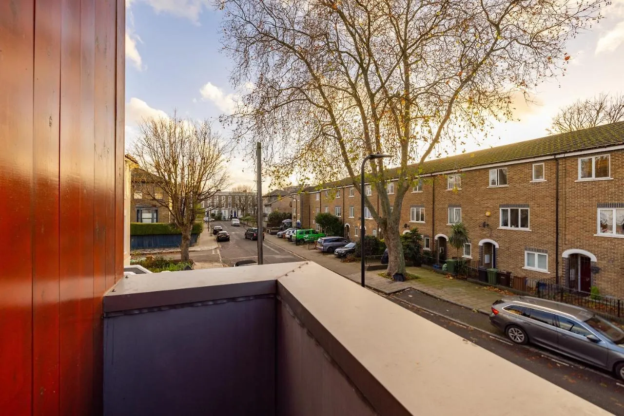 The Victoria Park Sanctuary - Stunning 2Bdr Flat Apartment London