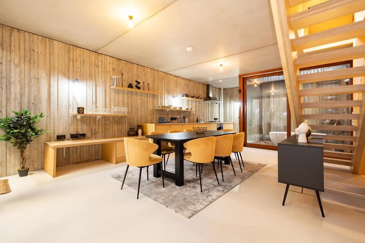 The Victoria Park Sanctuary - Stunning 2Bdr Flat Apartment London 0*,  United Kingdom