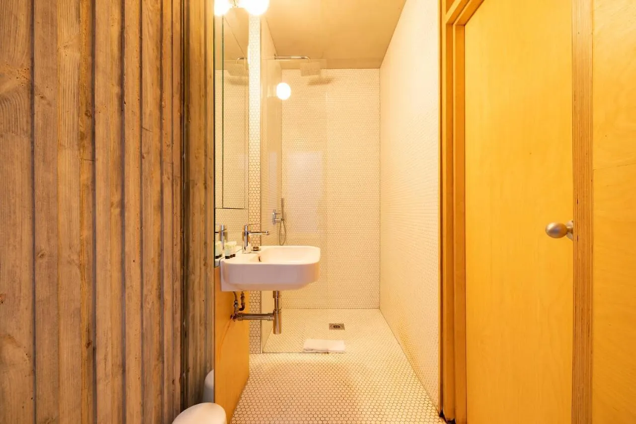 The Victoria Park Sanctuary - Stunning 2Bdr Flat Apartment London United Kingdom