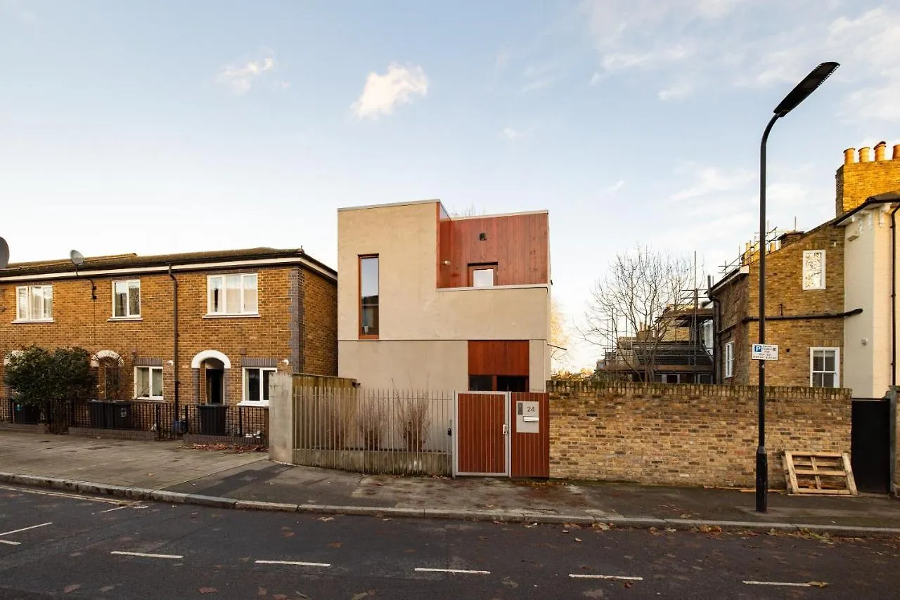 The Victoria Park Sanctuary - Stunning 2Bdr Flat Apartment London